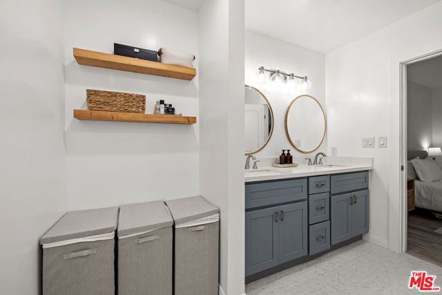 5651 Windsor Way 101, Culver City, CA 90230