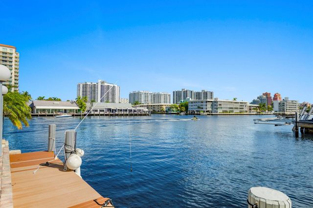 2900 NE 30 Street C5, Fort Lauderdale, FL 33306