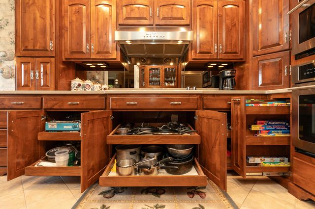 3331 E Fox Grape Street, Springfield, MO 65804