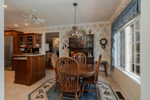 3331 E Fox Grape Street, Springfield, MO 65804
