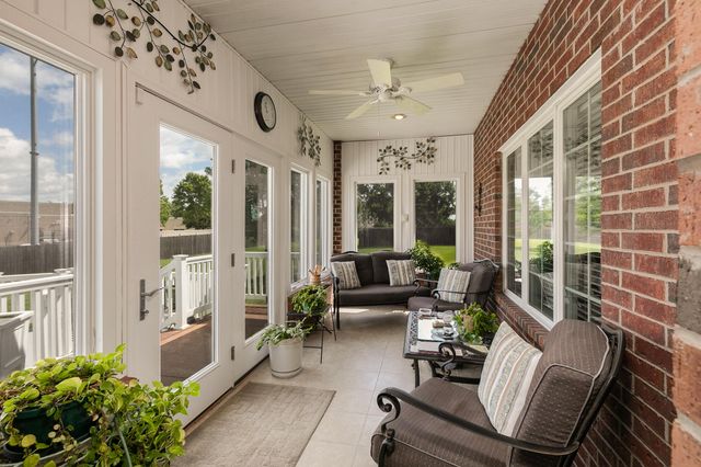 3331 E Fox Grape Street, Springfield, MO 65804