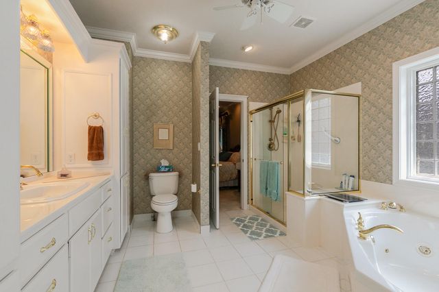 3331 E Fox Grape Street, Springfield, MO 65804