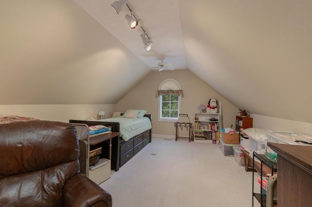 3331 E Fox Grape Street, Springfield, MO 65804