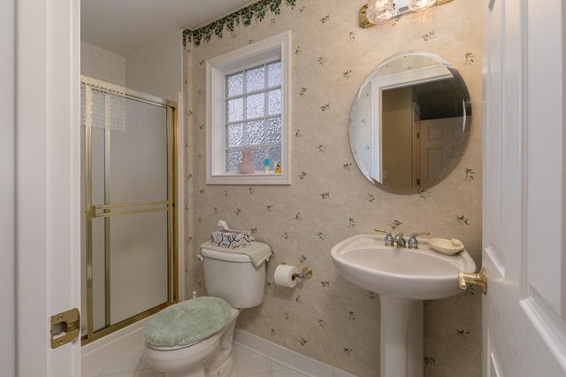 3331 E Fox Grape Street, Springfield, MO 65804