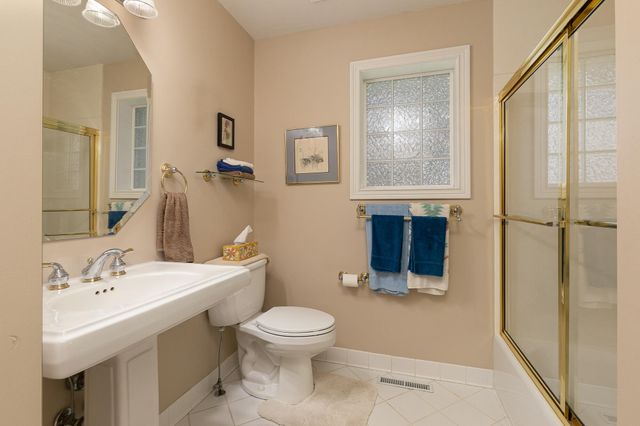 3331 E Fox Grape Street, Springfield, MO 65804