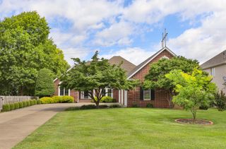 3331 E Fox Grape Street, Springfield, MO 65804