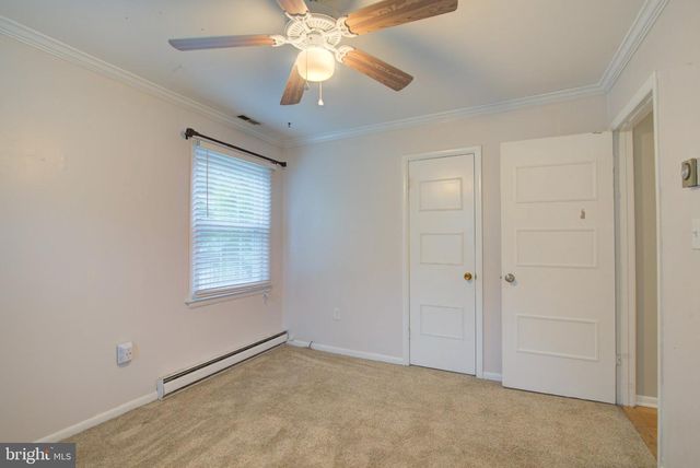 305 MIMOSA AVE, Colonial Beach, VA 22443