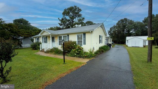 305 MIMOSA AVE, Colonial Beach, VA 22443