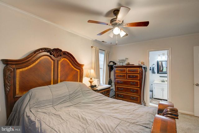 305 MIMOSA AVE, Colonial Beach, VA 22443