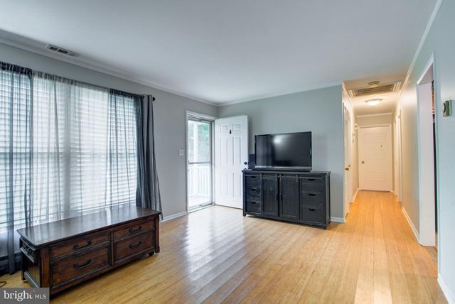 305 MIMOSA AVE, Colonial Beach, VA 22443
