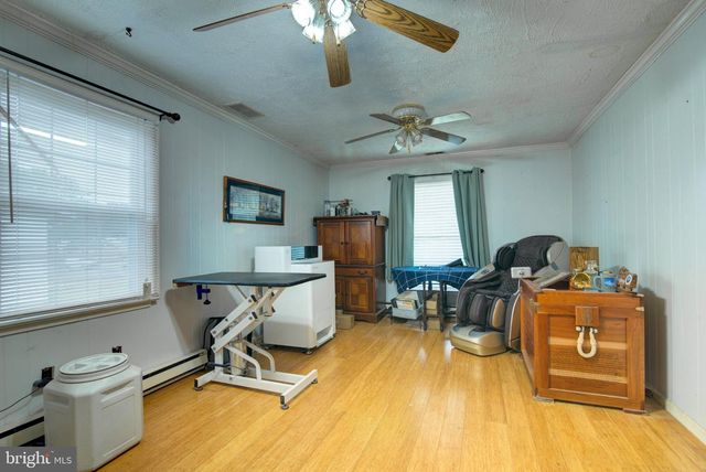 305 MIMOSA AVE, Colonial Beach, VA 22443