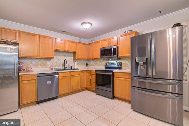 305 MIMOSA AVE, Colonial Beach, VA 22443