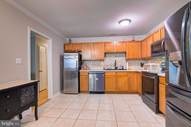 305 MIMOSA AVE, Colonial Beach, VA 22443