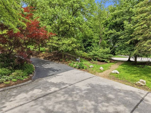 144 Springhouse Lane, Fox Chapel, PA 15238