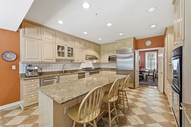144 Springhouse Lane, Fox Chapel, PA 15238