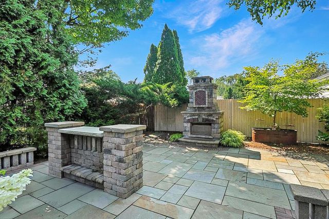 1908 Bobolink AVENUE, Grafton, WI 53024
