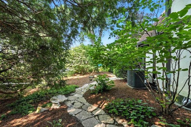 1908 Bobolink AVENUE, Grafton, WI 53024