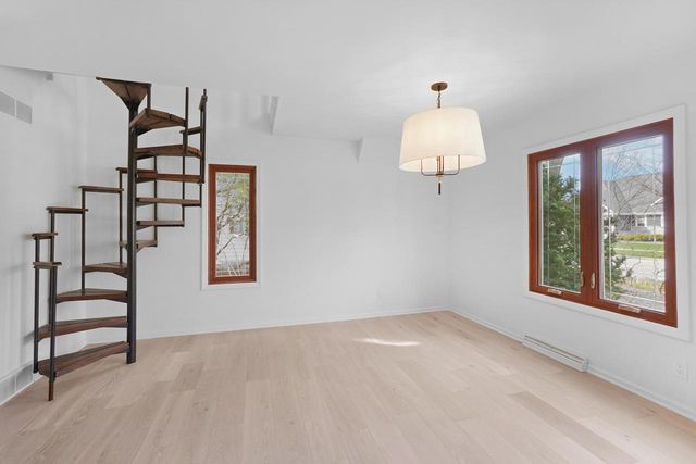 1908 Bobolink AVENUE, Grafton, WI 53024