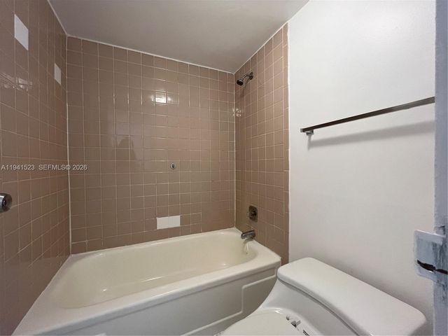 4354 NW 9th Avenue 121C, Deerfield Beach, FL 33064