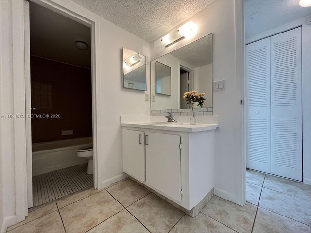 4354 NW 9th Avenue 121C, Deerfield Beach, FL 33064