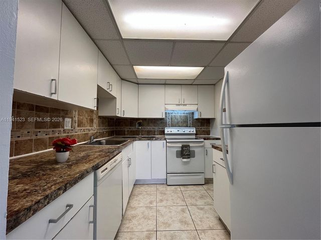 4354 NW 9th Avenue 121C, Deerfield Beach, FL 33064