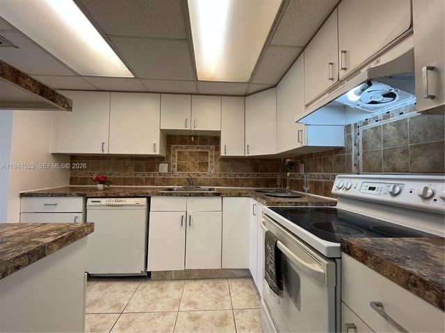 4354 NW 9th Avenue 121C, Deerfield Beach, FL 33064