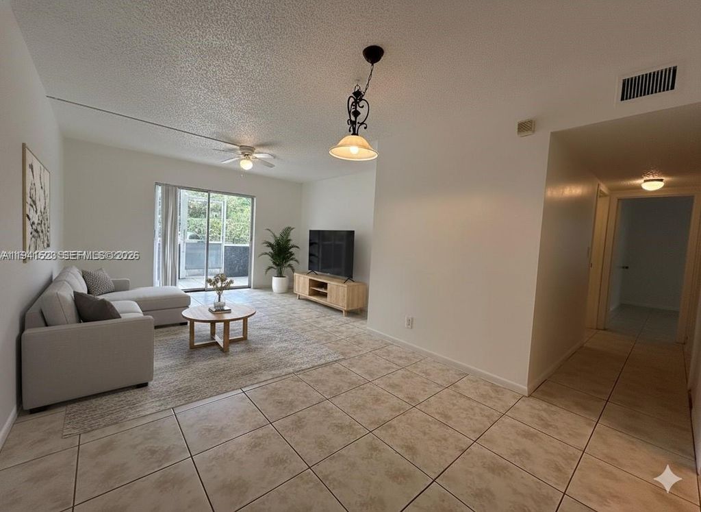 4354 NW 9th Avenue 121C, Deerfield Beach, FL 33064