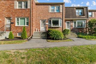 6 Loring Hills Ave C3, Salem, MA 01970