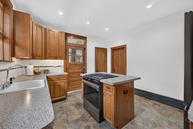 1100 S Scoville Avenue, Oak Park, IL 60304