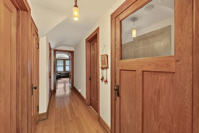1100 S Scoville Avenue, Oak Park, IL 60304