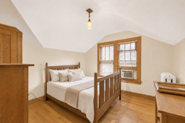 1100 S Scoville Avenue, Oak Park, IL 60304