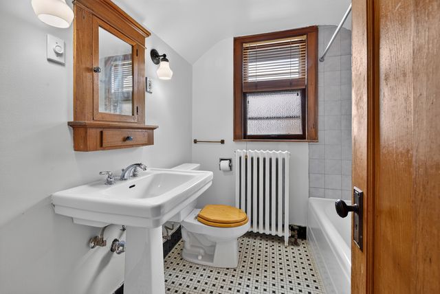 1100 S Scoville Avenue, Oak Park, IL 60304