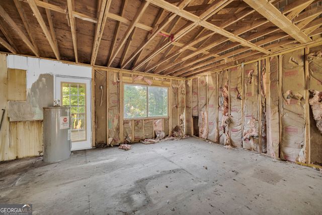 86 Textile Avenue, Lavonia, GA 30553