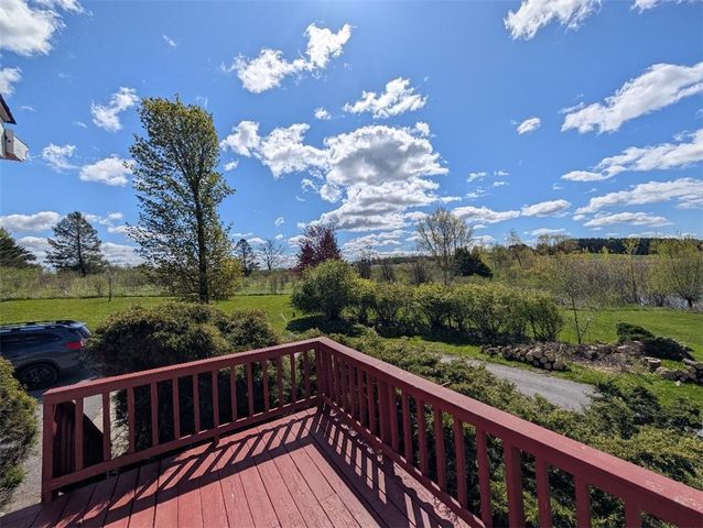 4096 Old Salt Rd, Niles, NY 13152