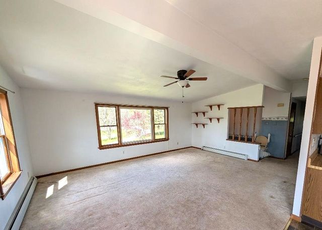 4096 Old Salt Rd, Niles, NY 13152