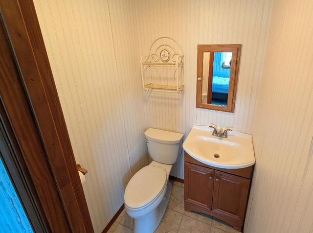 4096 Old Salt Rd, Niles, NY 13152