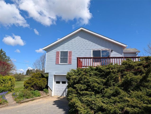 4096 Old Salt Rd, Niles, NY 13152