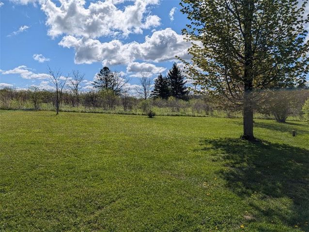 4096 Old Salt Rd, Niles, NY 13152