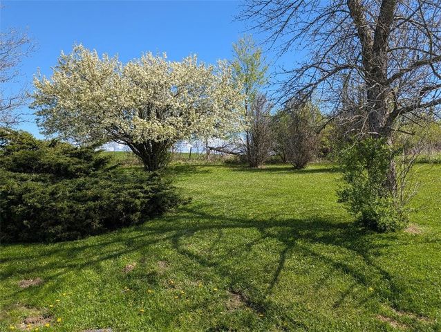 4096 Old Salt Rd, Niles, NY 13152