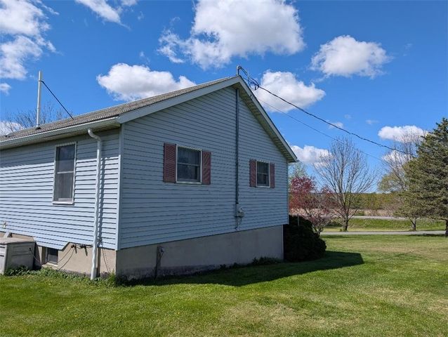 4096 Old Salt Rd, Niles, NY 13152