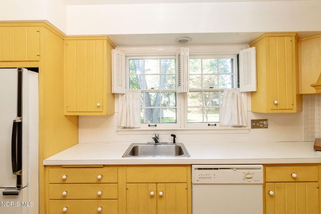 5935 Winding Way Drive, Sylvania, OH 43560