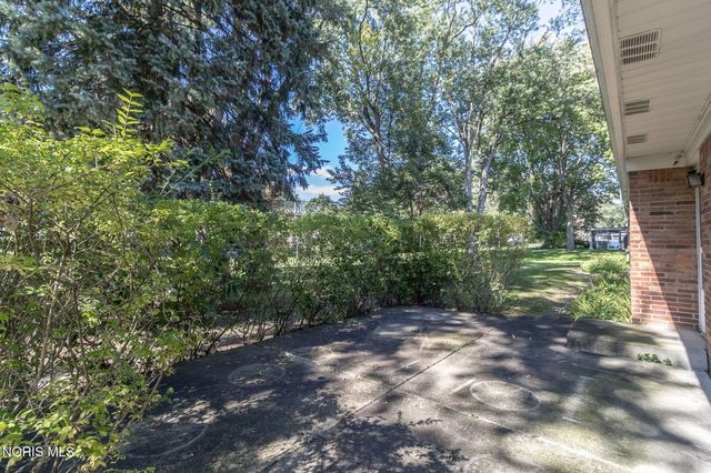 5935 Winding Way Drive, Sylvania, OH 43560