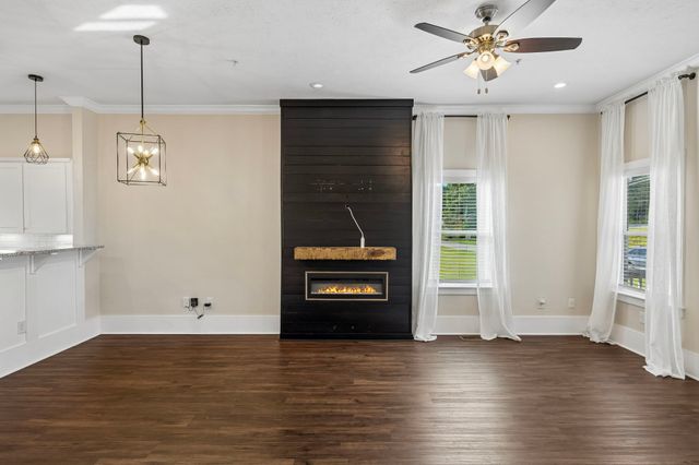 144 N Vine St, Ashland City, TN 37015