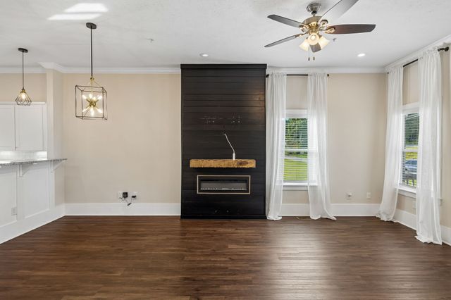 144 N Vine St, Ashland City, TN 37015