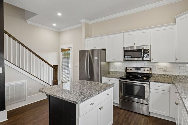 144 N Vine St, Ashland City, TN 37015
