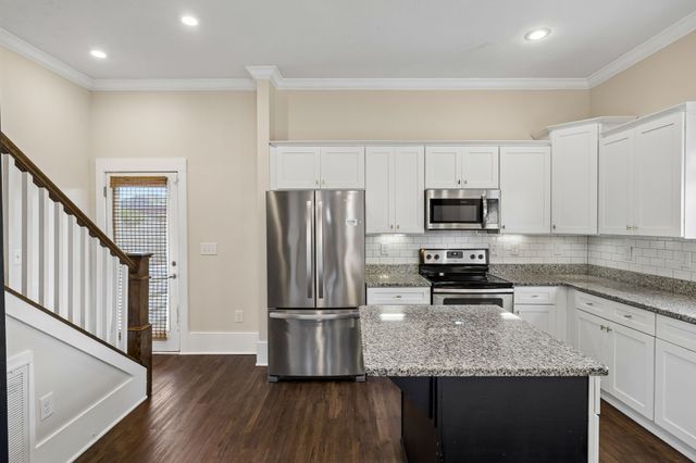 144 N Vine St, Ashland City, TN 37015