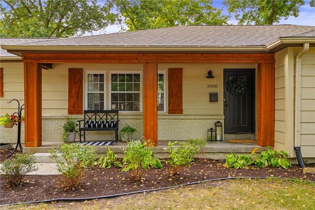 3900 W 98th Terrace, Overland Park, KS 66207