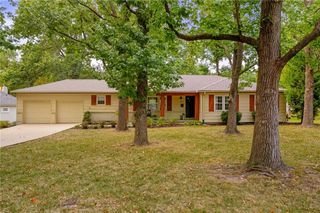 3900 W 98th Terrace, Overland Park, KS 66207