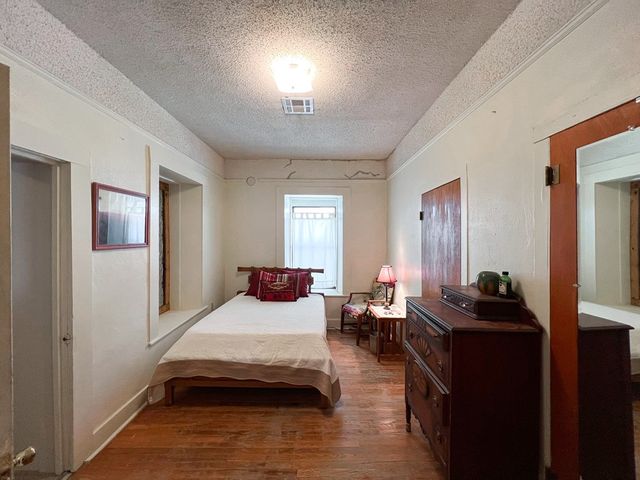 506 W Texas St, Marfa, TX 79843