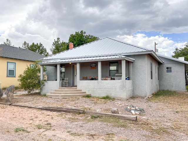 506 W Texas St, Marfa, TX 79843